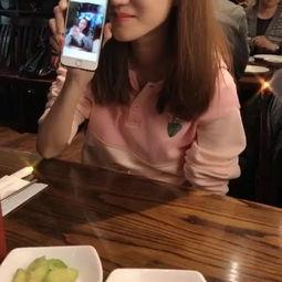 娱乐吃瓜酱出门在外,揭秘明星出行背后的趣味故事 第3张 娱乐吃瓜酱出门在外,揭秘明星出行背后的趣味故事 第3张